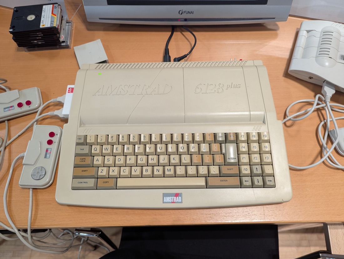 Amstrad 6128 Plus
