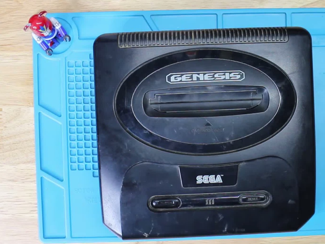 Console Genesis Model 2 fermée