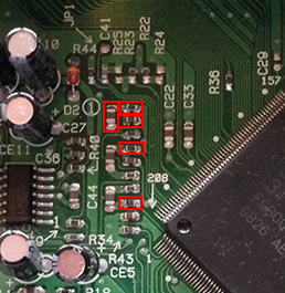 Cinq composants audio à retirer, Model 3 VA2