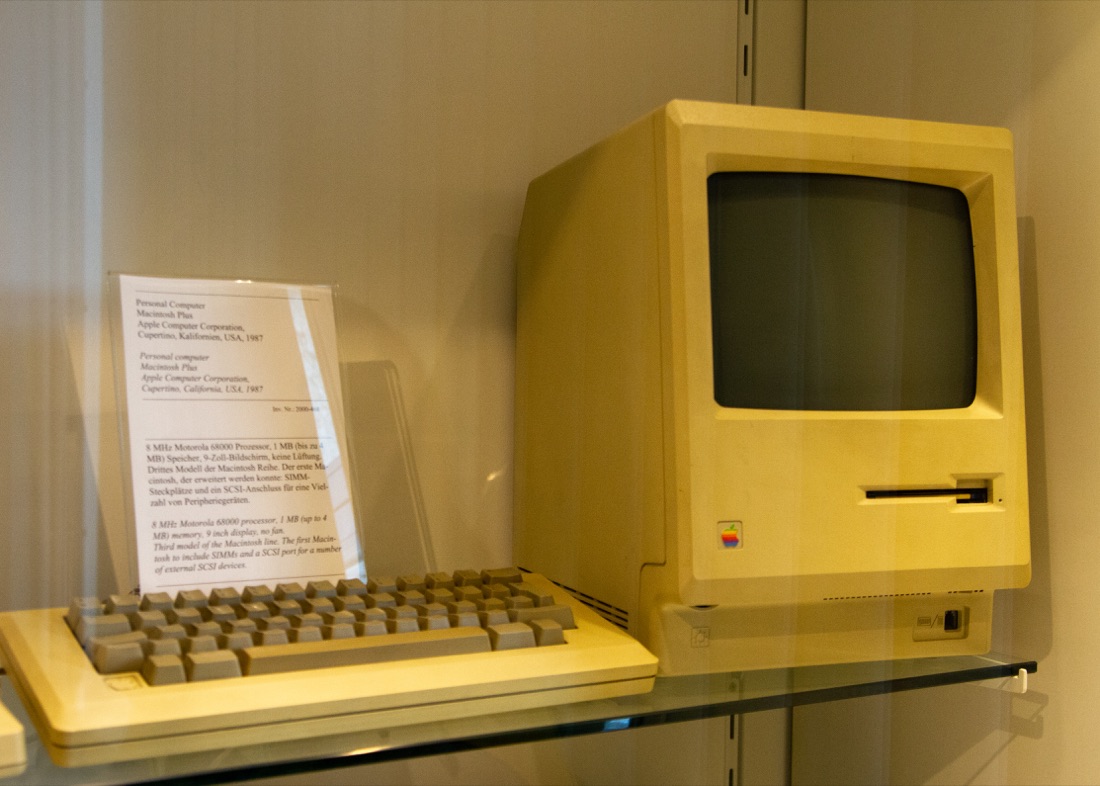 Macintosh Plus